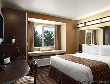Microtel Inn & Suites By Wyndham Odessa Tx Exterior photo